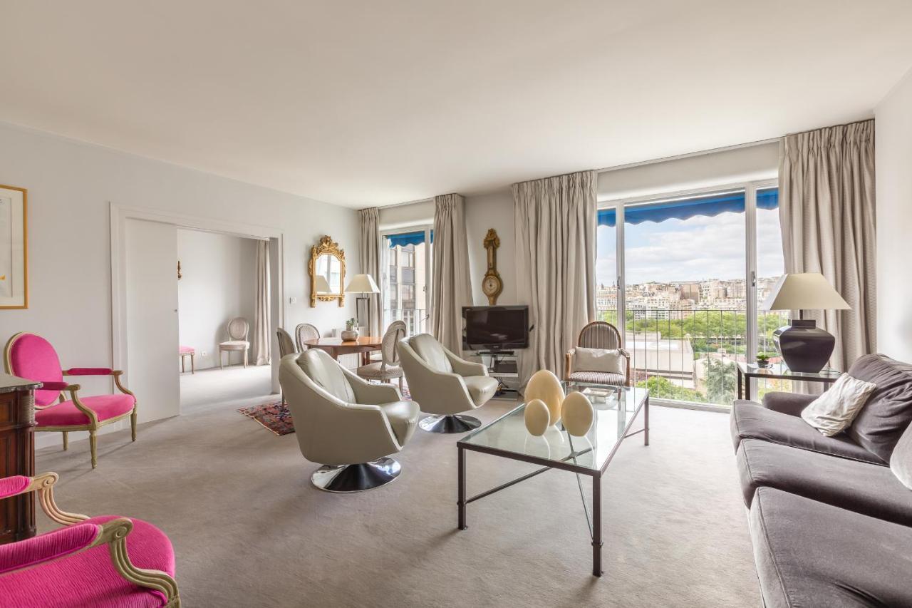 Apartament Veeve - Steps From The Eiffel Tower Paryż Zewnętrze zdjęcie