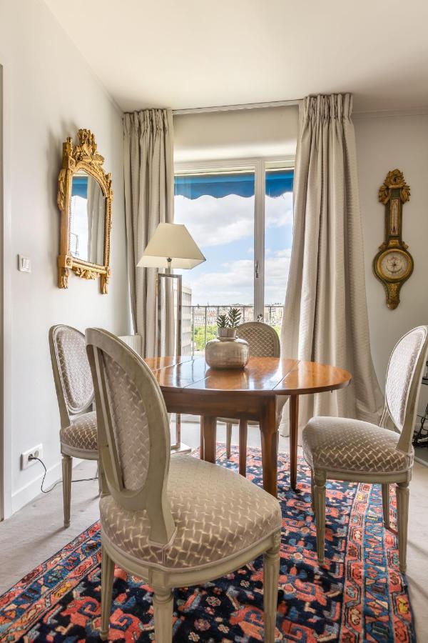 Apartament Veeve - Steps From The Eiffel Tower Paryż Zewnętrze zdjęcie