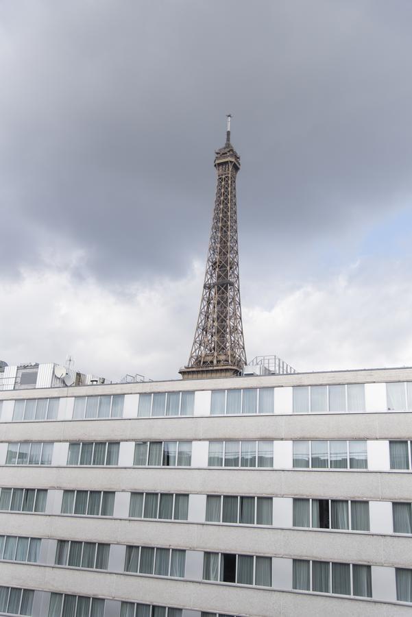 Apartament Veeve - Steps From The Eiffel Tower Paryż Zewnętrze zdjęcie